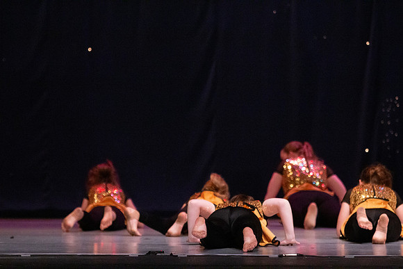 On The Floor T 045