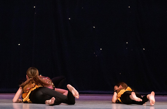 On The Floor T 044