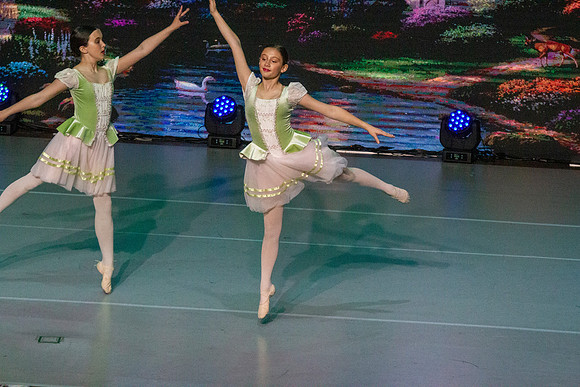 11 - Dance of the Friends 05