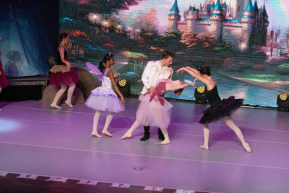 18 - Fairytale Ending 15