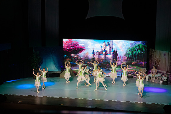 11 - Dance of the Friends 02